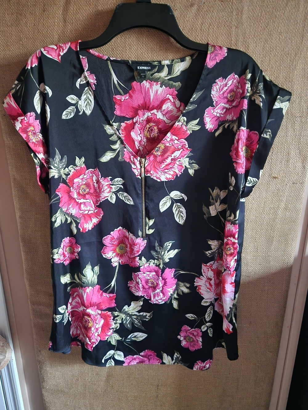 Express Black Floral V-Neck Short Sleeve Top - Pink Floral Print